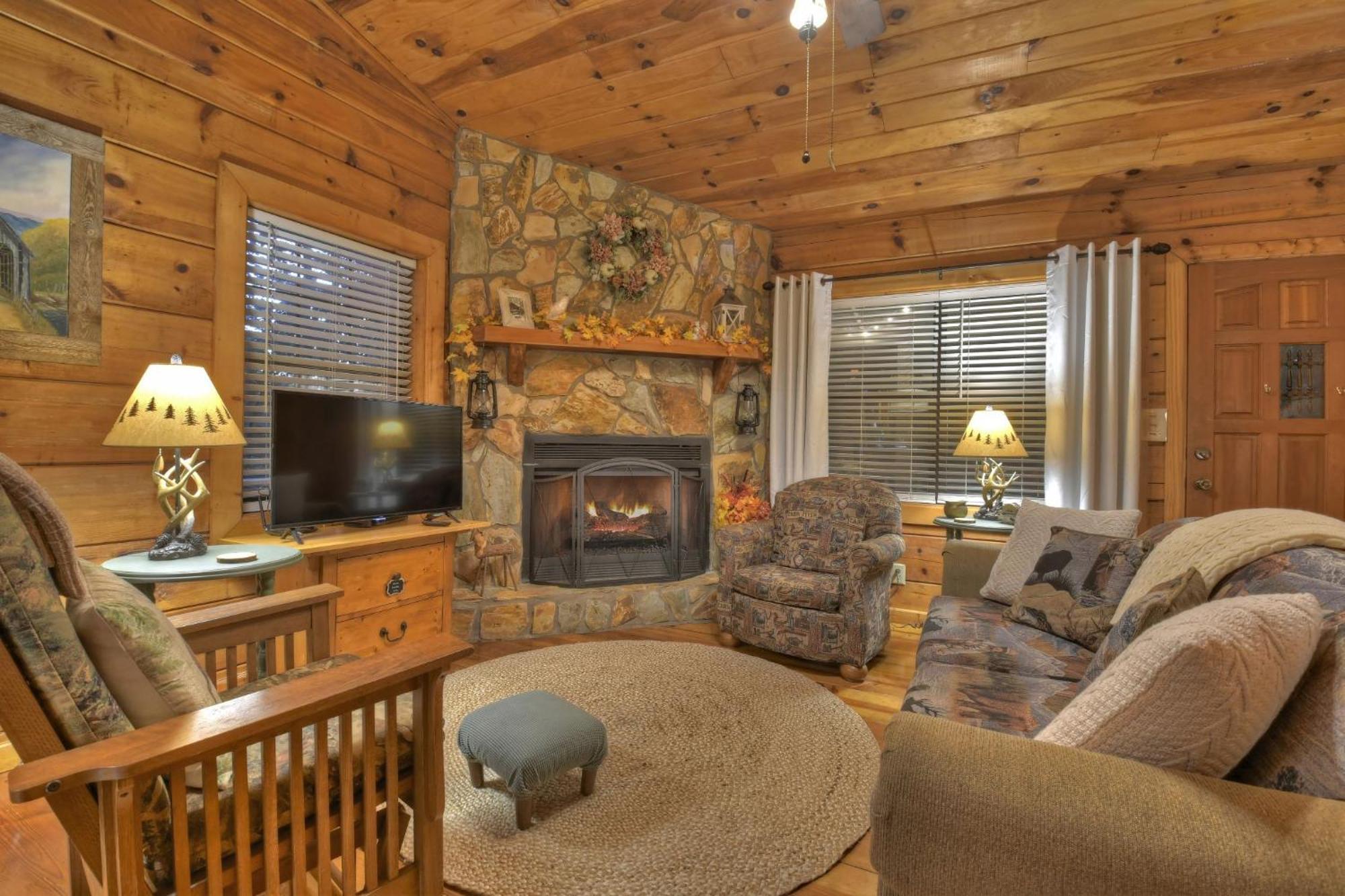 Hygge Haus Rustic Charm Cozy Beds And A Serene Location Ellijay Exterior foto
